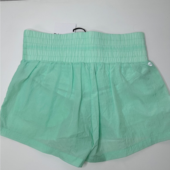 Bandier All Access Sprint Running Shorts With Brief Lining in Clear Water Green - Picture 4 of 7